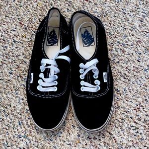 Vans: 6.5 Mens/8.0 Womens
